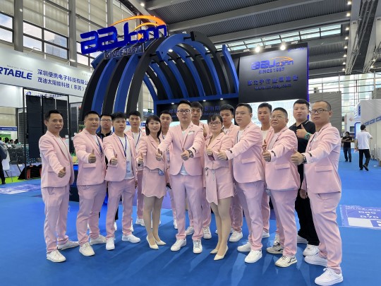 2022充電頭展會(huì)團(tuán)隊(duì)1